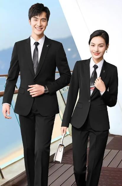 人們選擇西服定制的原因有很多，以下是一些可能的原因：